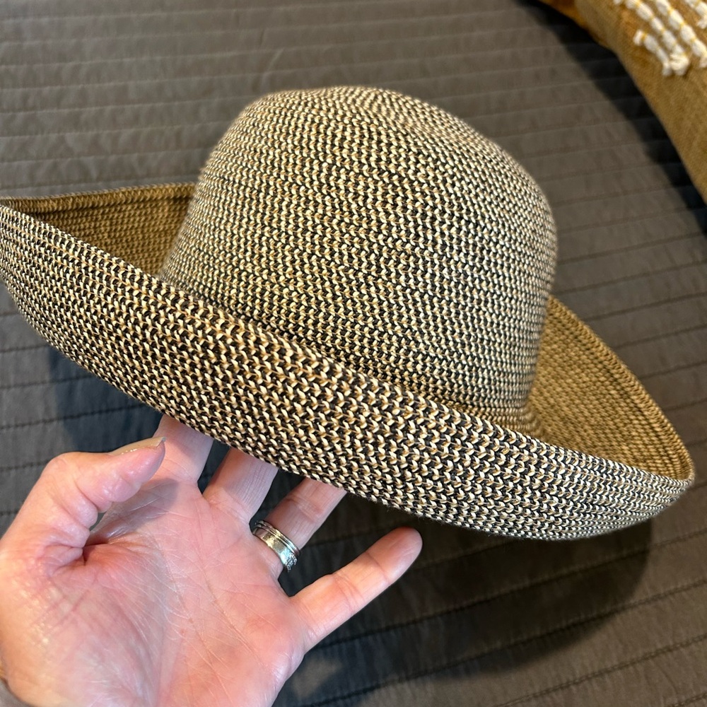 Betmar Two-Tone Woven Hat